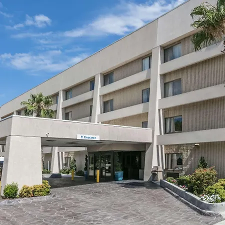 Baymont By Wyndham Arlington At Six Flags Dr Hotel